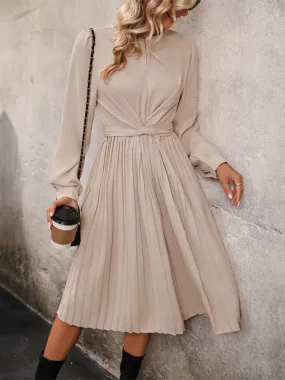 Autumn Essential: Crew Neck Midi Dress with Pleated Skirt