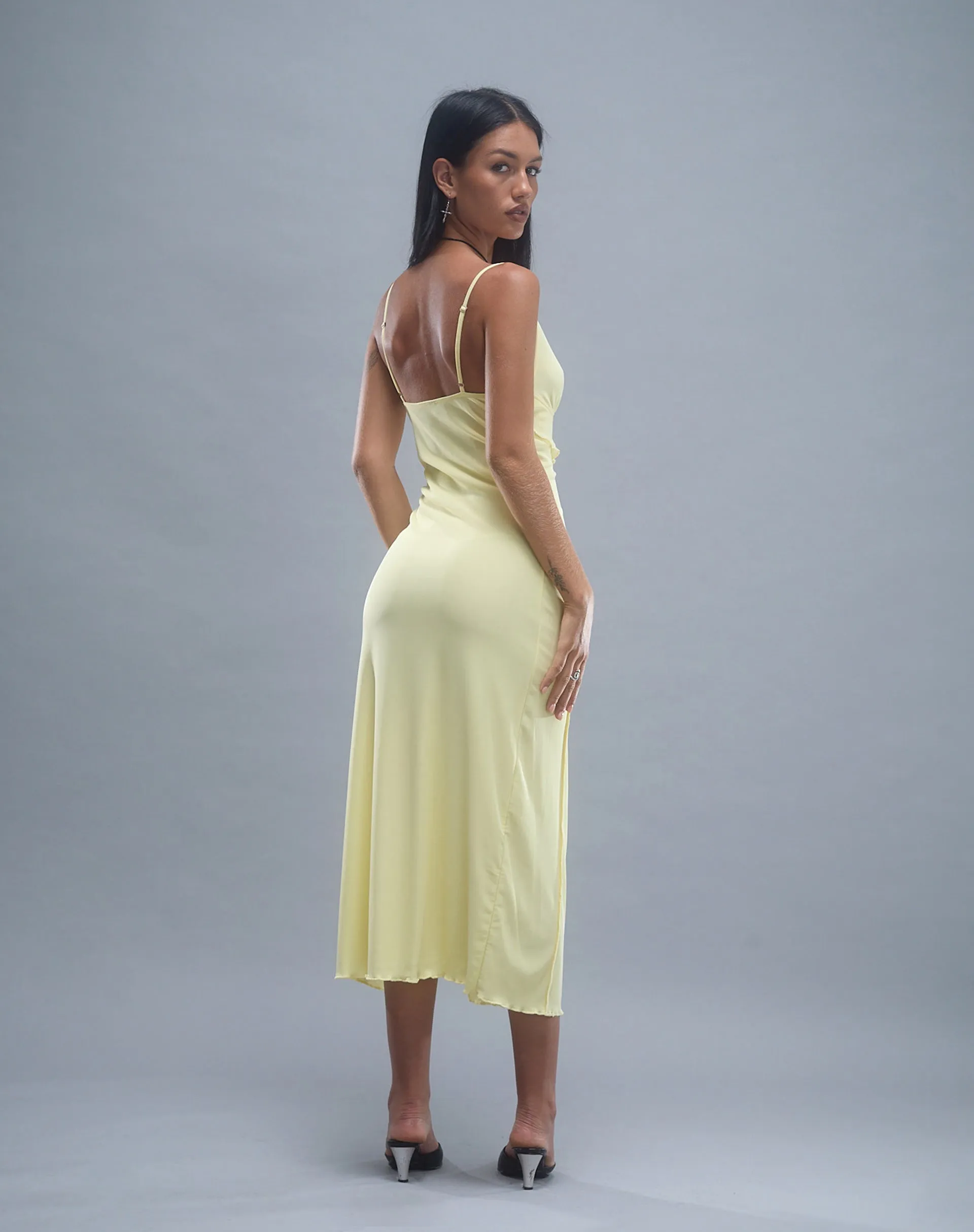 Jacy Ruffle Midi Dress in Mesh Lemon