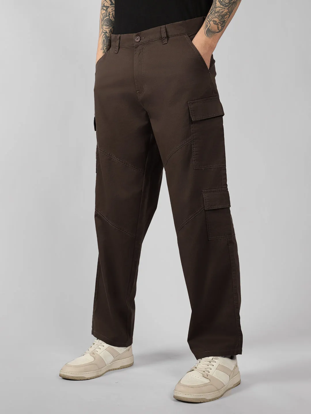 Men's Brown Solid Relaxed Fit Cargos